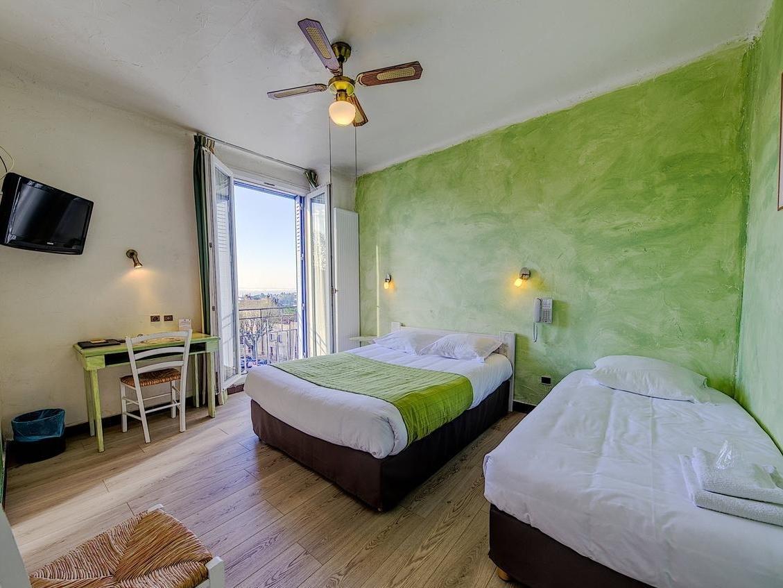 Hotel Logis Du Terreau 2*